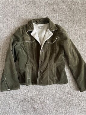 Sherpa-Lined  Corduroy Jacket in Olive Green